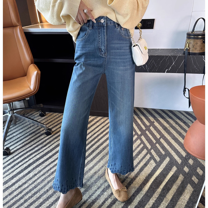 Super Eye-Catching!~ Stylish Lace Embroidery Straight-Leg Jeans for Women, 2026 New Autumn Cropped Wide-Leg Pants Super Eye-Catching!~ Stylish Lace Embroidery Straight-Leg Jeans for Women, 2026 New Autumn Cropped Wide-Leg Pants