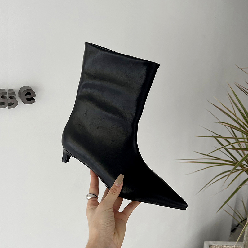 2025 Fall/Winter New Simple Designer Style Short Fashion Low-Heel Trendy Pointed Toe Slip-On Ankle Boots_vogvips.com