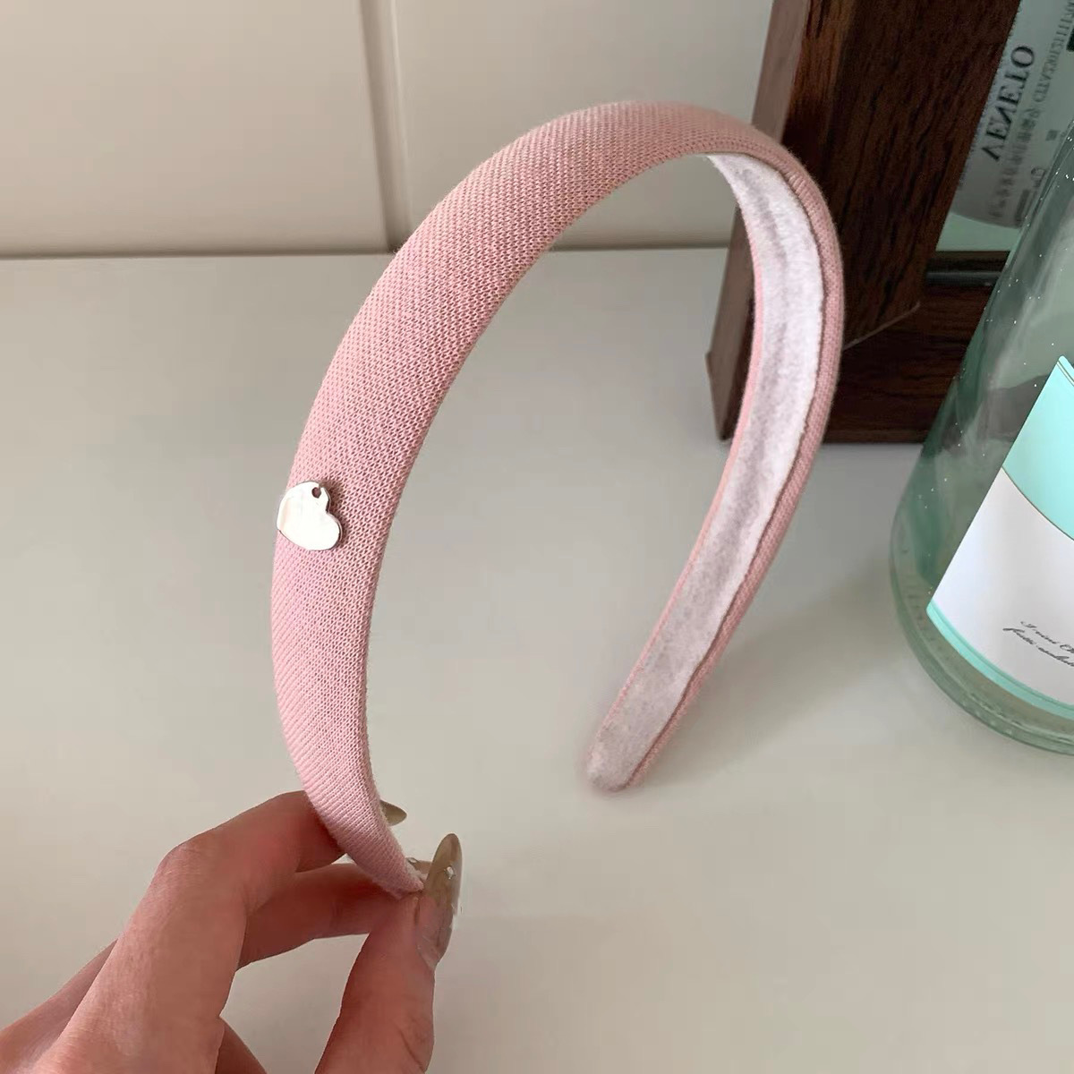 Vitallity Girl Sweetheart Tela de color sólido Diadema de lavado de cara simple de nicho retro Accesorios para el cabello