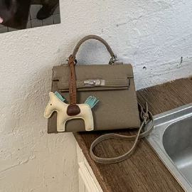 女士单肩包;女士斜挎包;女士双肩包