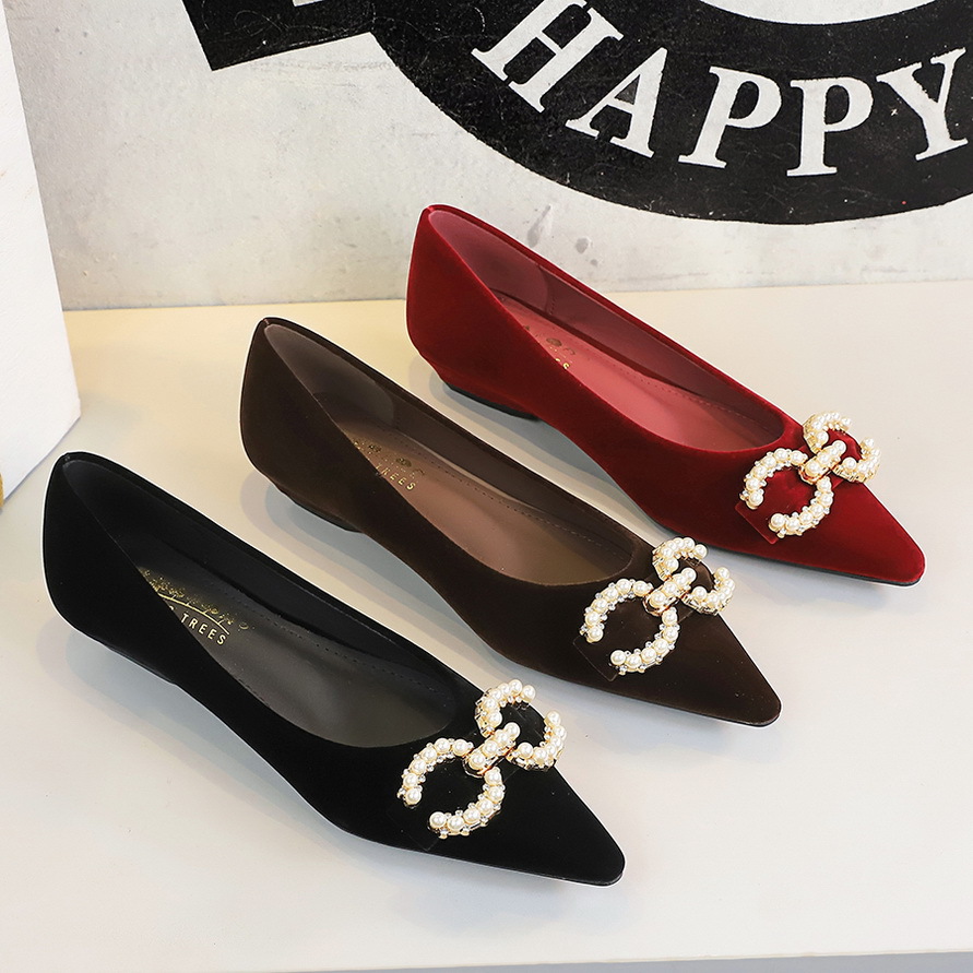 3685-K79 French style small pointed single shoes for women, versatile metal buckle suede, one foot stepping, sloping heel, commuting style floating shoes