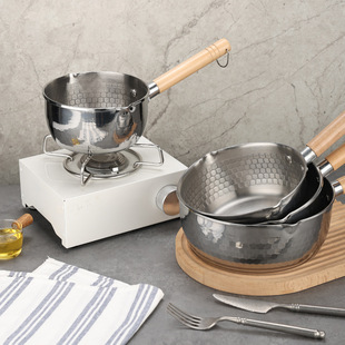 Factory direct wholesale stainless steel snow pan household cooking noodle soup pot children's food supplement wooden handle milk pot instant noodle pot