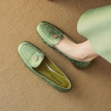 女鞋2024春季新款通勤粗跟国风圆头绿色真皮鞋子浅口低跟女士单鞋