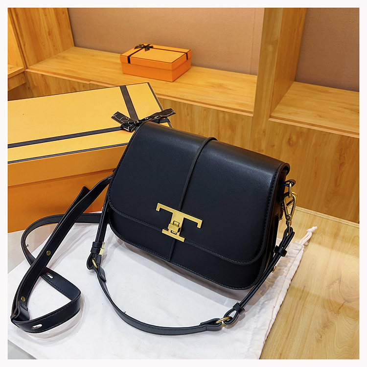 2023 New Fashionable and Minimalist Underarm Casual Western Style Solid Color Saddle Handheld One Shoulder Crossbody Bag_voghion.com