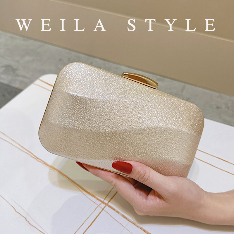 Pochette da sera elegante color champagne oro per donna_voghion.com