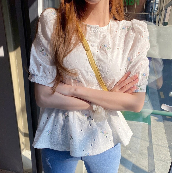 Korean Style Puff Sleeve Top for Women Summer New Style Lace Hollow Lace Stitching Pleated White Shirt Korean Style Puff Sleeve Top for Women Summer New Style Lace Hollow Lace Stitching Pleated White Shirt