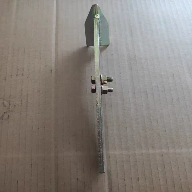 Среднее плуговое лезвие машины для рытья траншей и обработки почвы, маленькая лопата и маленькая мотыга под коробкой для рытья траншей, принадлежности для машины для ухода за садом.