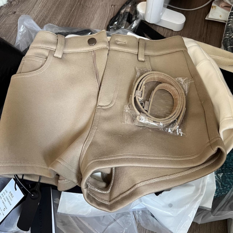 Khaki [single pants]