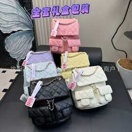 24夏季新款流浪双肩包鱼子酱青蛙链条包女士双肩菱格休闲包大容量