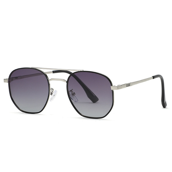 Retro fashionable sunglasses solar-powered