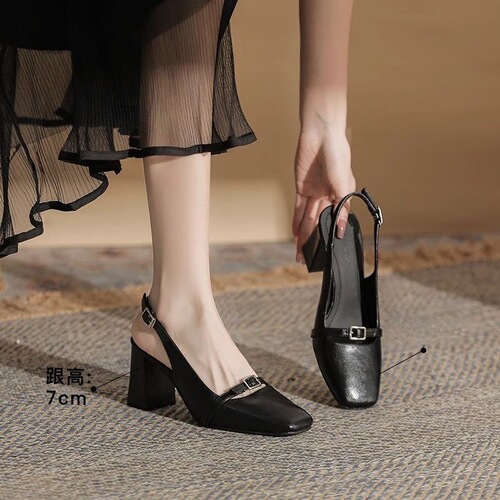Designer-style midsole wedge sandals for spring and summer, with a vintage, minimalist, and casual high-top design, showcasing long legs.