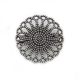 Cross-border Europe and the United States new style collar clip retro flower cardigan shawl clip women's anti-light brooch scarf buckle accessories