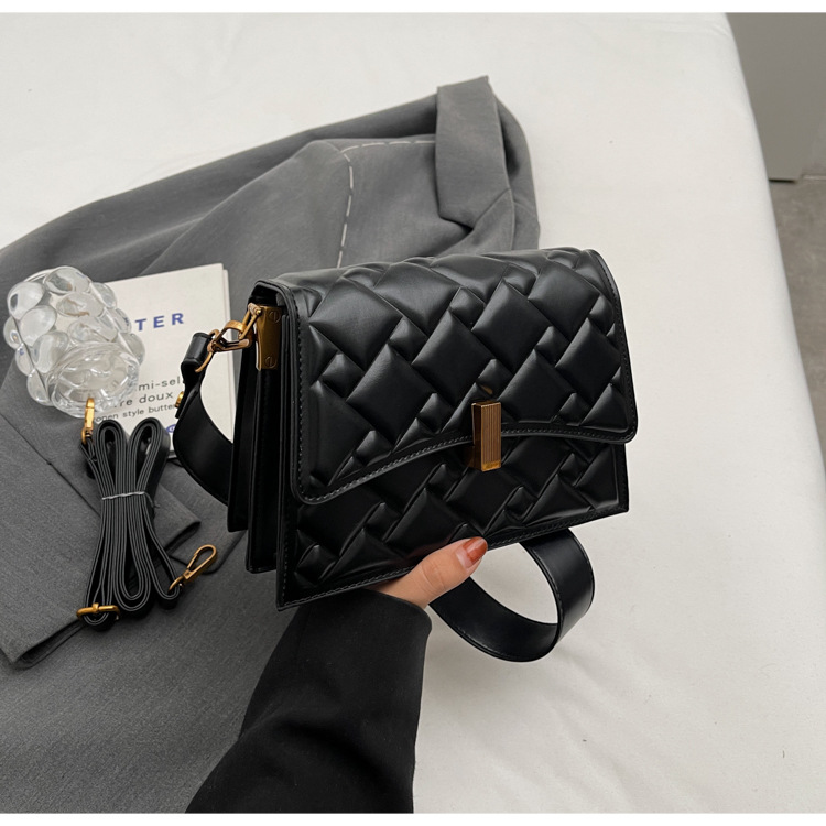 Borsa popolare e di nicchia 2023 Borsa da donna nuova Borsa a tracolla con diamanti autunno e inverno Borsa a spalla singola sotto le ascelle Borsa piccola quadrata_voghion.com