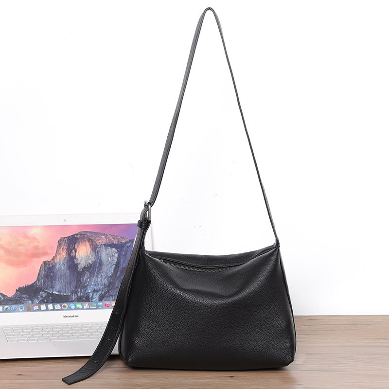 Túi đeo chéo nam da bò mềm dung tích lớn 29×11×17 cm — Màu đen