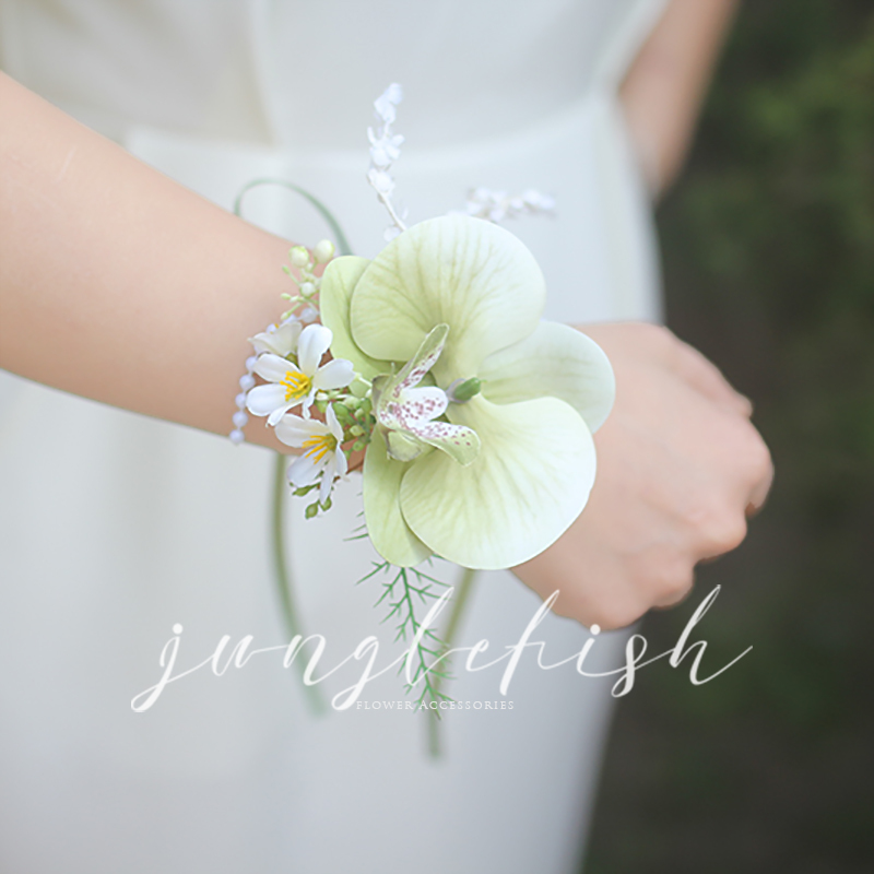 Matcha Green Tulip Butterfly Orchid Rose Groom Corsage Corsage Bride Wrist Flower Bracelet Wedding Flower