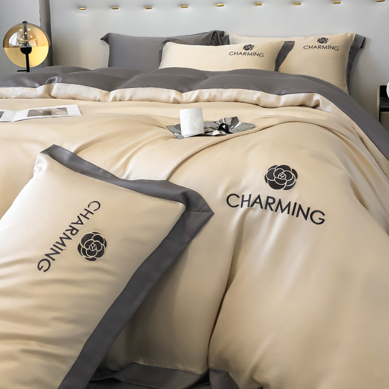 Cuatro piezas de seda de hielo de verano seda lisa cama cama de lujo ligera cama de lujo cama de tres piezas de verano