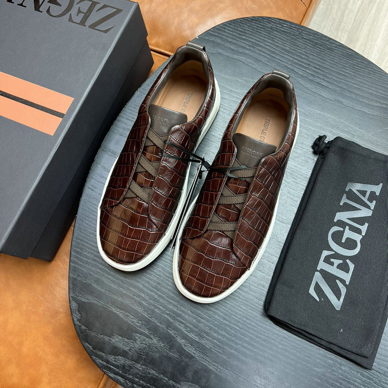 2026 New Men's European and American Fashion Slip-On Versatile Leather Shoes, Men's Personalized Business Casual Sneakers, Factory Supply