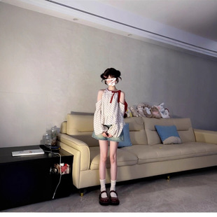 ��ʽ���c�������ɫ�r��Ů�ļ�2025�¿�����Y¶��첱�����OӋ��