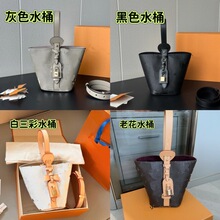 �羳�WӡbbˮͰ������μ�б�������Ů�˻@�ӕr�М���ٴ����e