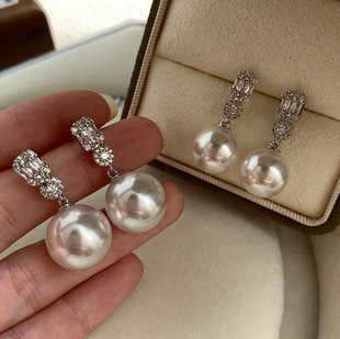 ������ʩ������İ�������h�yɫ��荶��С���p�ݸ߼��ж��Ʒ