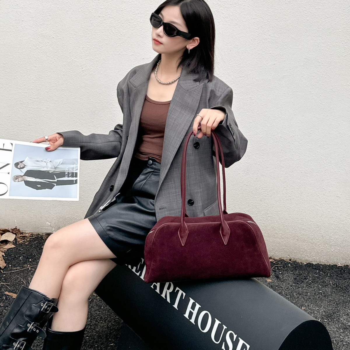 Niche Design French Vintage Matte Cowhide Tote Bag For Women 2024 New Arrival Large Capacity Shoulder Baguette Bag For Commuting - Thumbnail 4