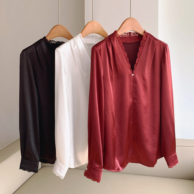 2025 Elegant Lace Fake Two-Piece Silk Shirt V Slim Satin Shirt Cardigan Wholesale H16Et51199