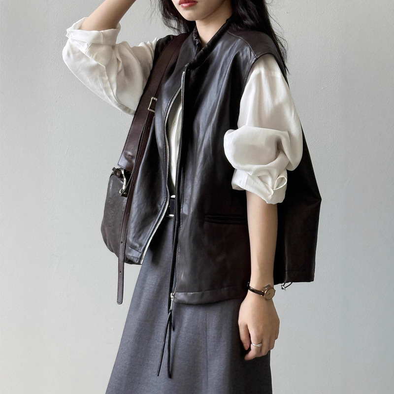 Junmin Retro Pu Leather Vest for Women, Autum French Design Plaid Lined Sleeveless Leather Vest H9863