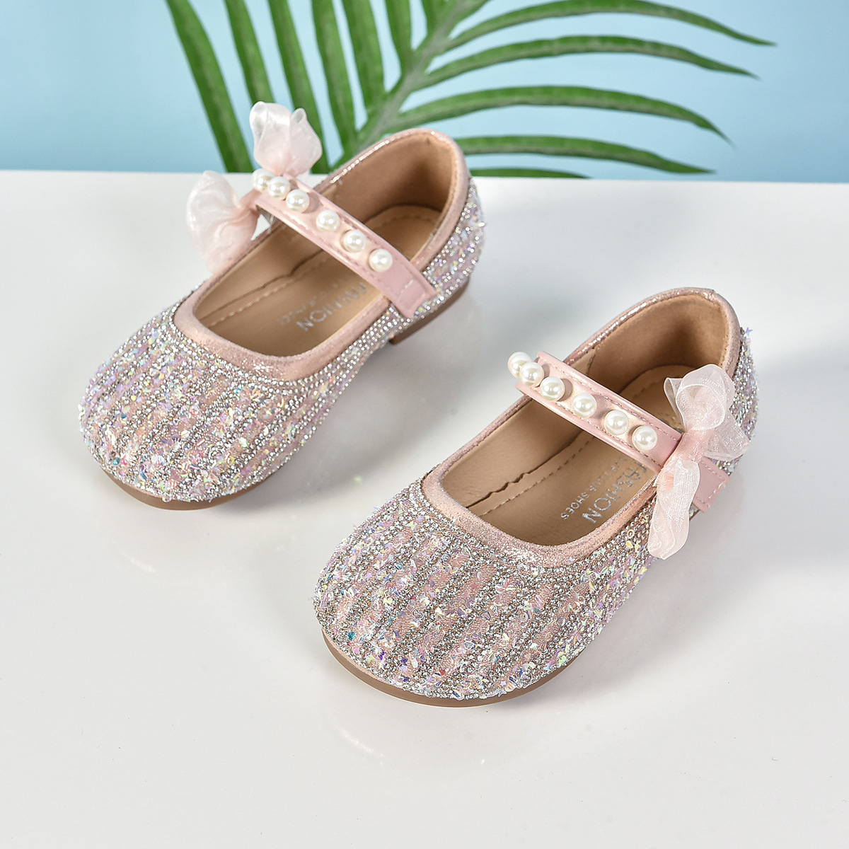 Zapatos de princesa de niñas 2026 primavera y otoño nuevos zapatos de cuero de arco plano para niños zapatos de cristal brillante con suela suave image 3