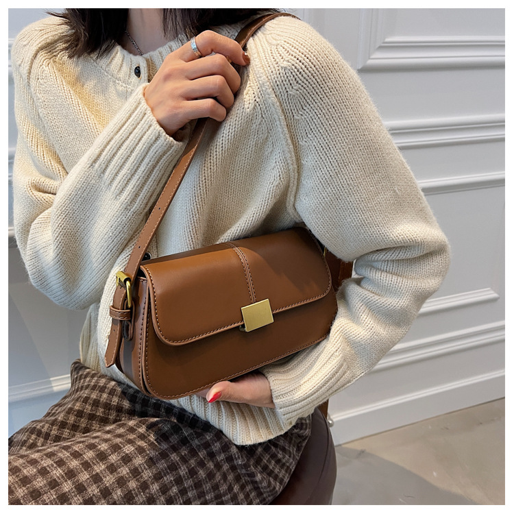 Retro Commuter Small Bag Wild Messenger Bag New Fashion One-shoulder Underarm Bag Tide display picture 3