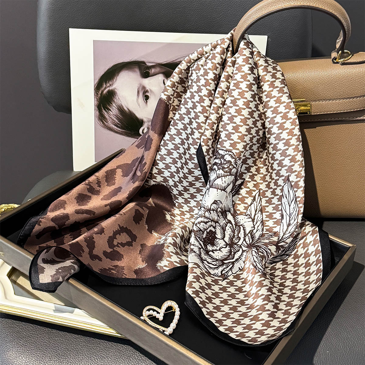 Spring/Summer New Luxury Printed Square Scarf For Women 100% Mulberry Silk Versatile Thin Neck Scarf Shawl - Thumbnail 5