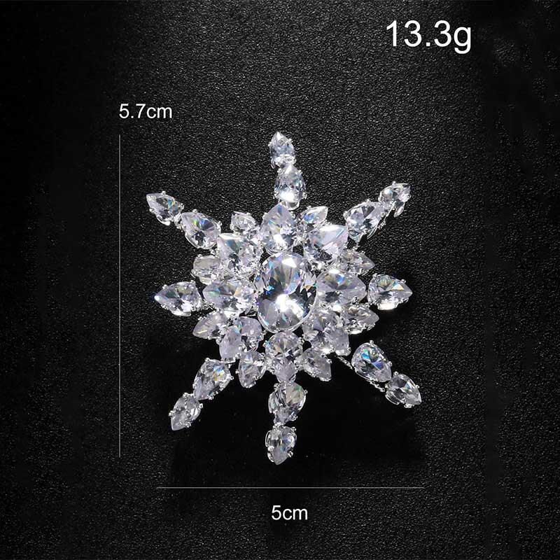 Personalidad transfronteriza broche floral de alto nivel de zircon pectoral traje de flor universal accesorios de temperamento broche femenino