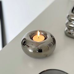 モダンメッキセラミックシルバー燭台置物ラウンドキャンドル台座ins風デスクトップ家庭装飾品卸売