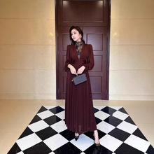 新款大码女装 高档时尚V领蕾丝收腰连衣裙 宽松大版长裙