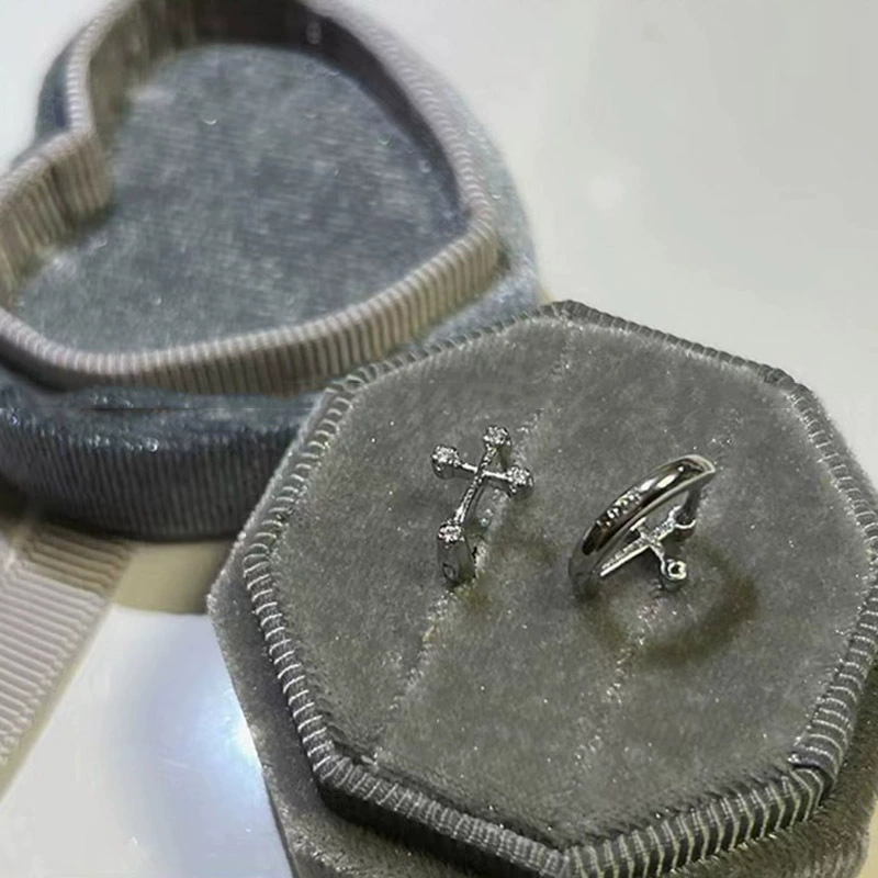 Universal earrings with zircon, simple and elegant design, internet celebrity