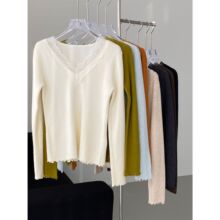 那末 心动内搭~韩系温柔气质V领蕾丝拼接打底衫女百搭针织衫Y1400