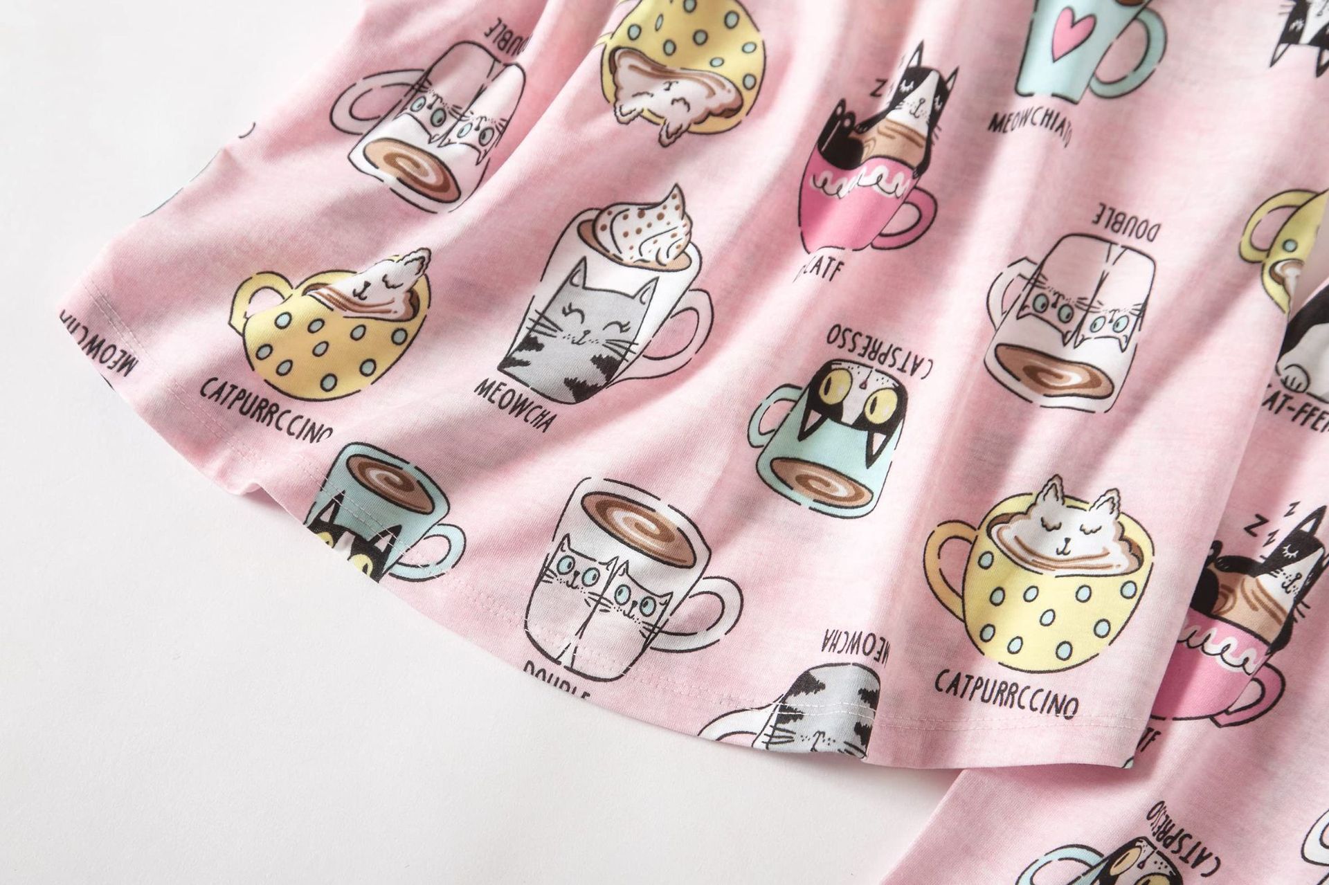 GraceChic 2024 Cross-Border European And American Kurzarm-Caprihose Strick-Homewear Plus Size Damen-Pyjama-Set_voghion.com