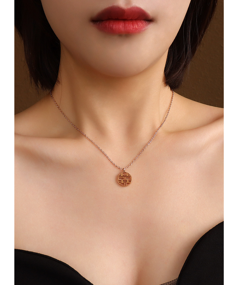 Simple Brand Pendant Titanium Steel Necklace display picture 3