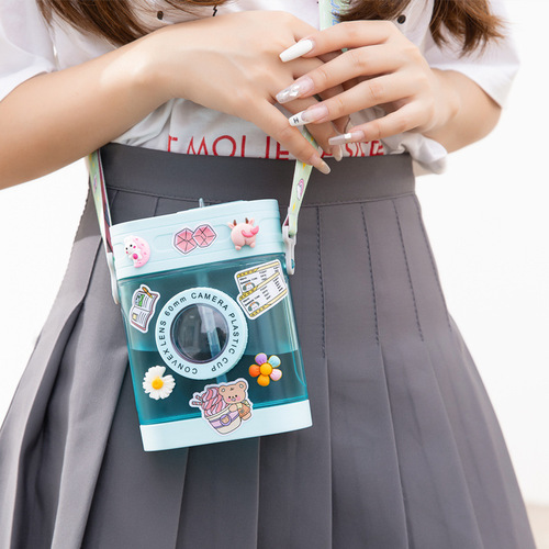 Cross-border e-commerce Internet celebrity retro camera cup diagonal portable strap water bottle nozzle plastic water cup manufacturer wholesale