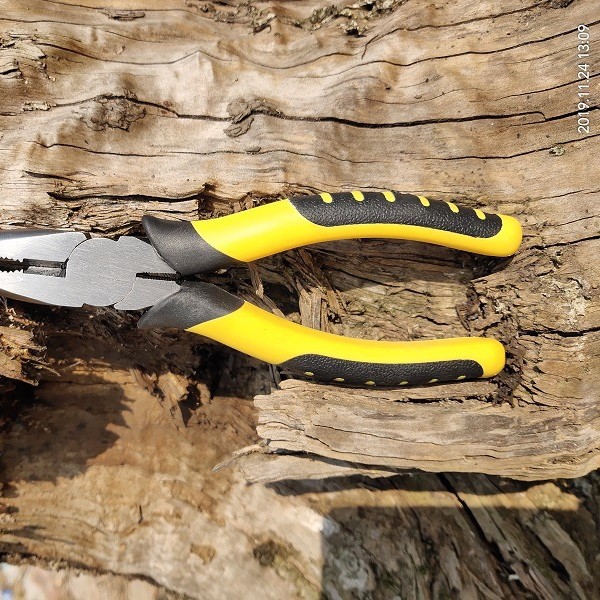 [Pequeña venta al por mayor] alicates de alambre de acero de corte de 8 pulgadas de acero al carbono forjado mango de cuero de tigre alicates puntiagudos americanos de acero de alto carbono forjado