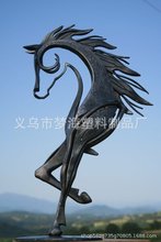 吻马雕塑现代雕像质朴金属艺术男士礼物马装饰金属印刷独立站新品