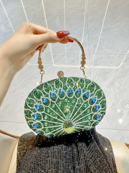 Luxury handbag  Dinner bag Evening bag Shiny features Perfect for all occasions