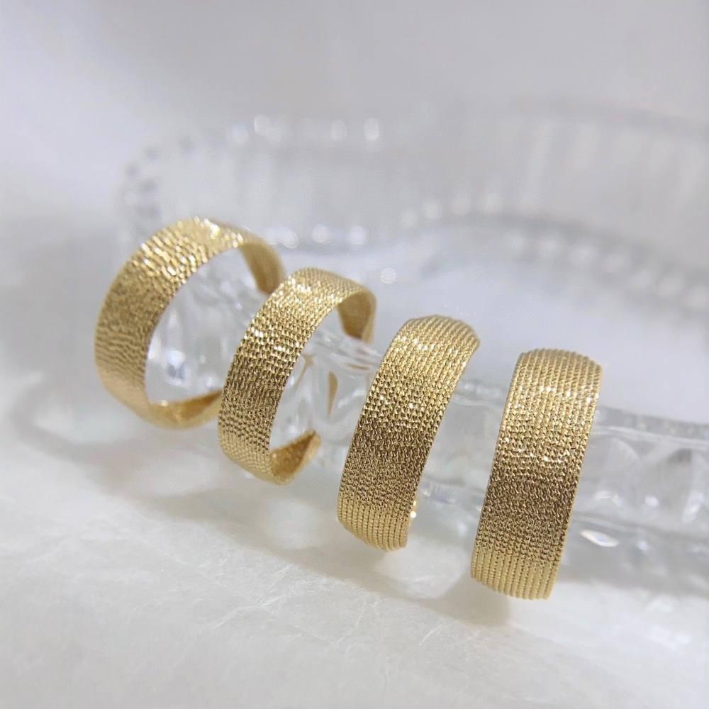 鄂豪珠宝 18k金法式复古多层圆圈设计感波光粼粼耳环百搭耳钉耳圈