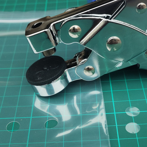 Plastic bag puncher, film punching pliers, fabric plastic bag packaging bag, lunch box storage box, OPP bag single hole opening