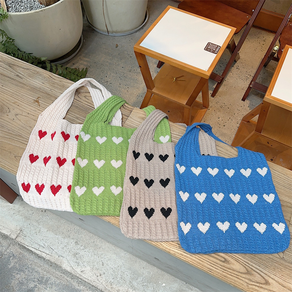 310161 Knitted heart-shaped Wool Bag for Women 2023 Autumn/Winter new single-shoulder handbag, portable tote bag for shopping full figure