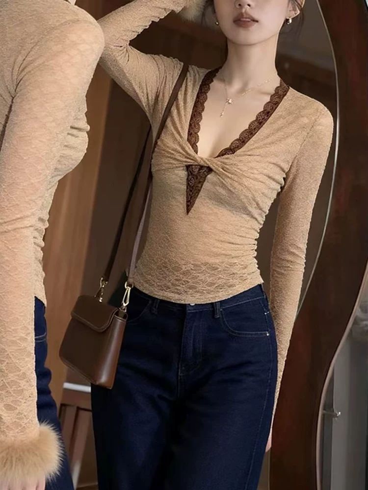 Winter Spicy French Twist Deep V-Neck Lace Long-Sleeve Base Shirt for Women, Autumn Color-Blocking Plush Spliced Inner Top
