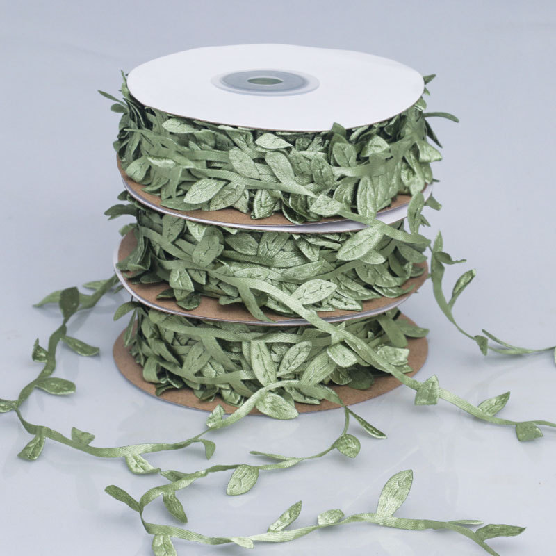 New Christmas Green Vine Decoration Accessories Christmas Wreath Forest-Style Simple Decoration DIY Artificial Leaves Cross-Border New Christmas Green Vine Decoration Accessories Christmas Wreath Forest-Style Simple Decoration DIY Artificial Leaves Cross-Border