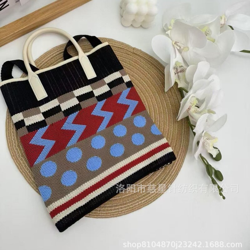 Medium-Sized Handbag, Single-Shoulder Small Square Bag, Cross-Body Knitted Bag, Casual Korean Style, Fashionable, Fresh and Cute Mobile Phone Bag Medium-Sized Handbag, Single-Shoulder Small Square Bag, Cross-Body Knitted Bag, Casual Korean Style, Fashionable, Fresh and Cute Mobile Phone Bag