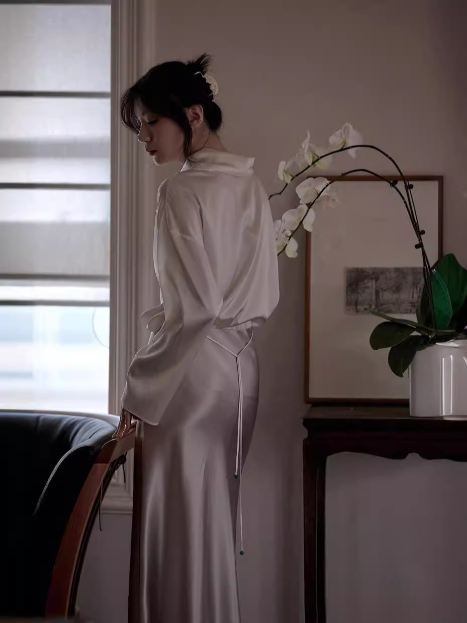 80S-Style Long Acetate Satin Fishtail Skirt for Petite Women, Spring/Summer Thin Elastic Waist A-Line Skirt