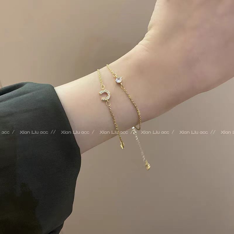 Bracelet Women's Light Luxury Niche Design Exquisite Stacked Bracelet Girls 2022 New High-end Autumn and Winter Jewelry Bracelet Women's Light Luxury Niche Design Exquisite Stacked Bracelet Girls 2022 New High-end Autumn and Winter Jewelry