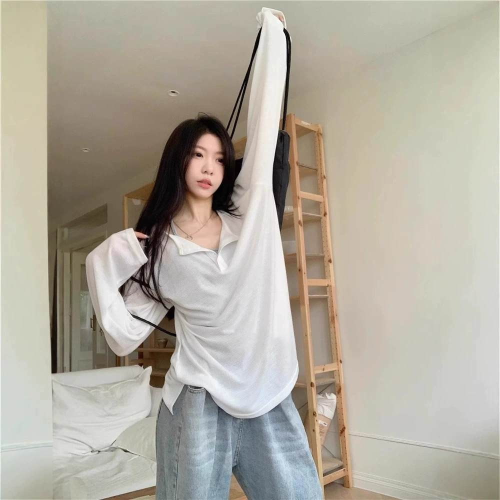 Белая свободная футболка средней и длинной футболка женская летняя 2025 новый ленивый ветер с длинными рукавами солнцезащитная блузка блузка